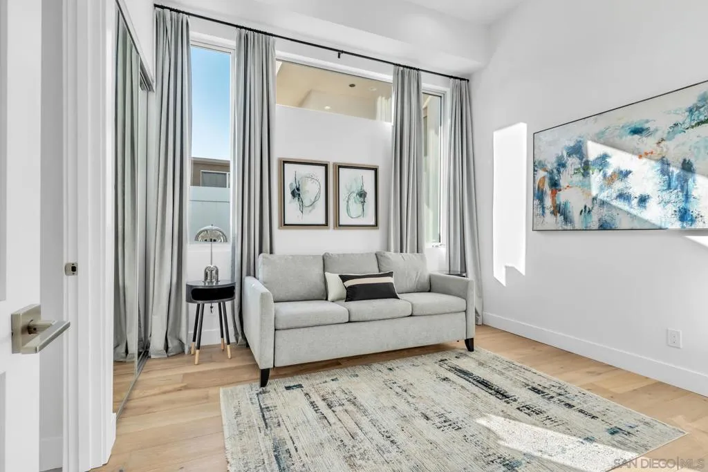 4545 Newport Ave, San Diego, California 92107 home-pic-35